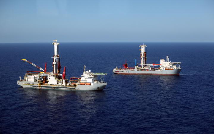 Noble Bully I and Noble Globetrotter I, Noble Drilling